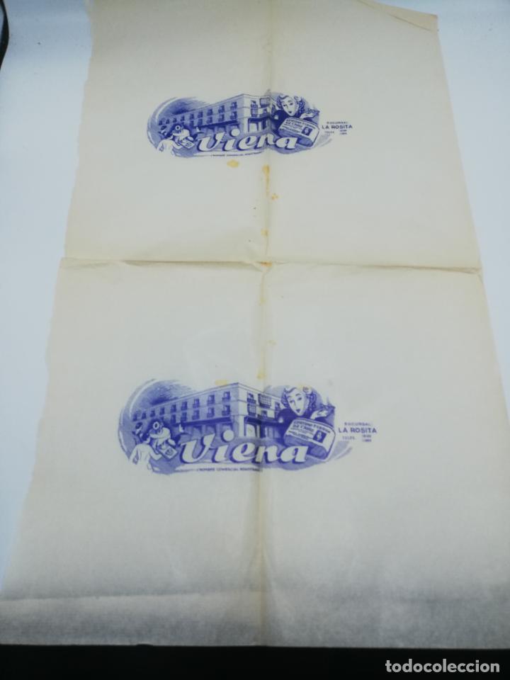 Collectionnisme Papier divers: PLIEGO DE PAPEL DE ENVOLVER. VIENA. SUCURSAL LA ROSITA. CADIZ. MEDIDAS: 64 X 43 CM APROX.