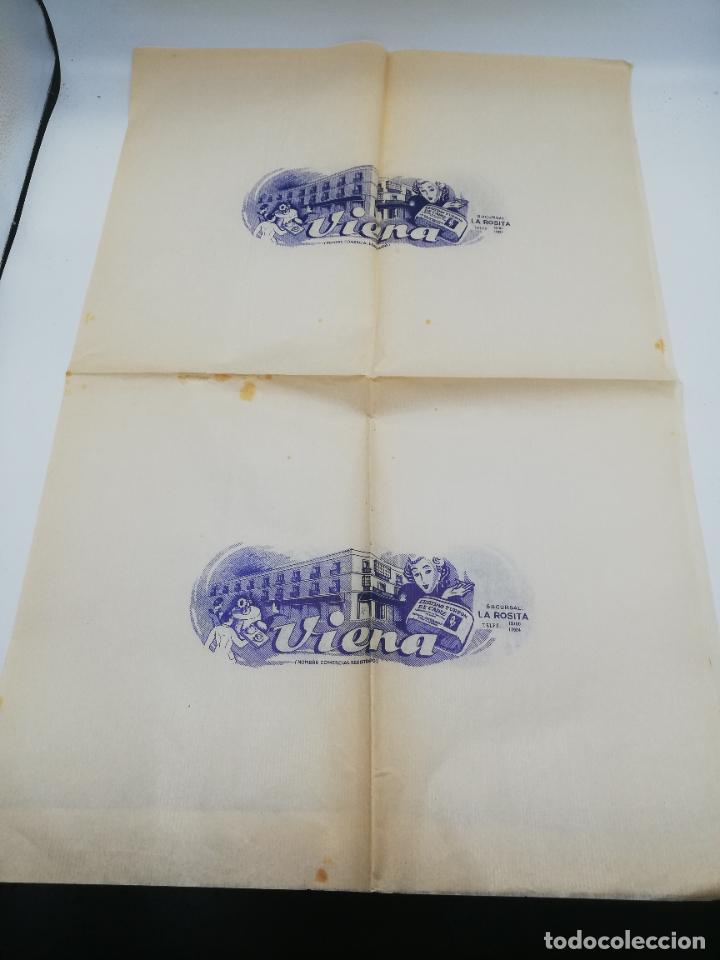 Collectionnisme Papier divers: PLIEGO DE PAPEL DE ENVOLVER. VIENA. SUCURSAL LA ROSITA. CADIZ. MEDIDAS: 86 X 64 CM APROX.