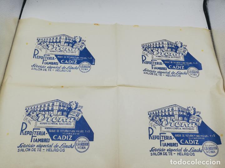 Sammelleidenschaft Andere Papierartikel: PLIEGO DE PAPEL DE ENVOLVER. VIENA. RESPOSTERIA FIAMBRES. SUCURSAL LA ROSITA. CADIZ.