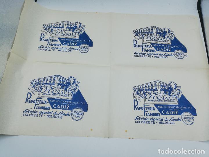 Sammelleidenschaft Andere Papierartikel: PLIEGO DE PAPEL DE ENVOLVER. VIENA. RESPOSTERIA FIAMBRES. SUCURSAL LA ROSITA. CADIZ.