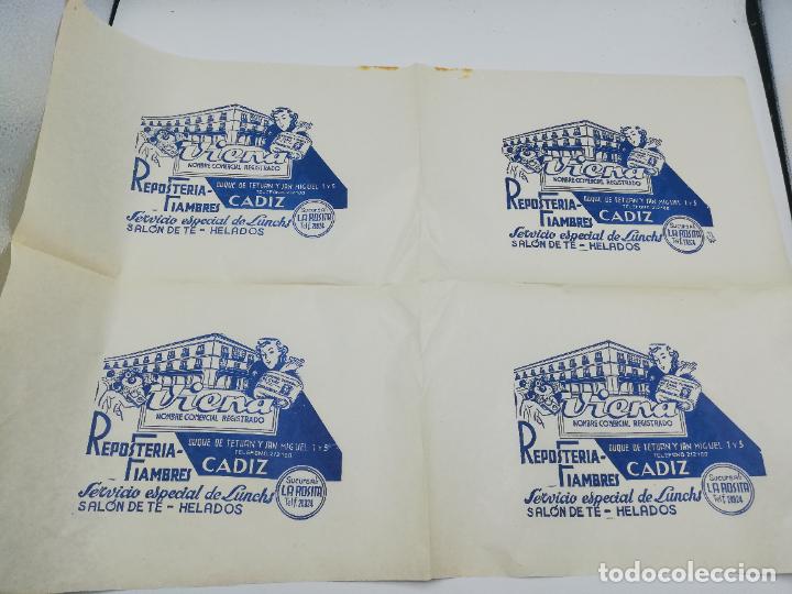 Sammelleidenschaft Andere Papierartikel: PLIEGO DE PAPEL DE ENVOLVER. VIENA. RESPOSTERIA FIAMBRES. SUCURSAL LA ROSITA. CADIZ.