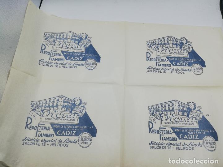 Sammelleidenschaft Andere Papierartikel: PLIEGO DE PAPEL DE ENVOLVER. VIENA. RESPOSTERIA FIAMBRES. SUCURSAL LA ROSITA. CADIZ.