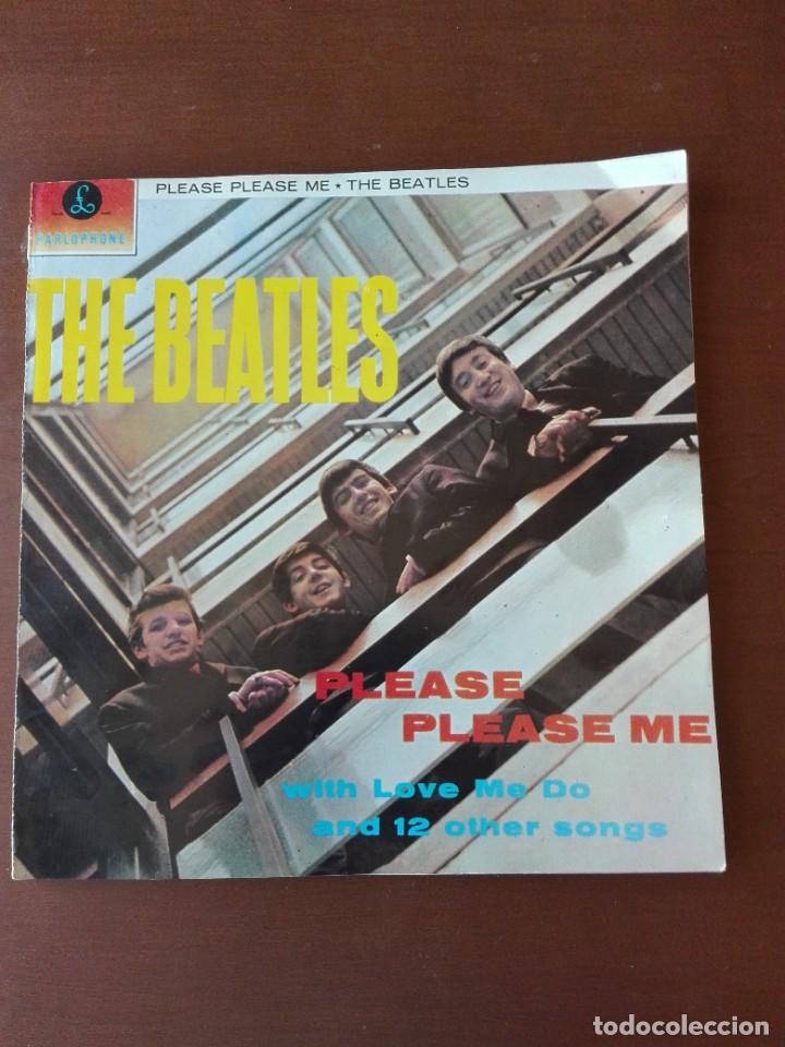 Otros art&iacute;culos de coleccionismo en papel: JMFC - DOSSIER HIST&Oacute;RICO PARLOPHONE SOBRE THE BEATLES - TAMA&Ntilde;O LP - CON M&Auml;S DE 100 P&Aacute;GINAS