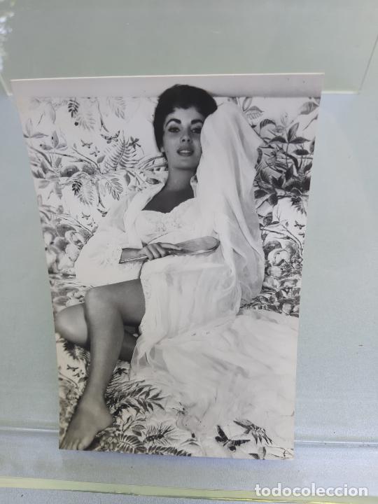 Otros Art&iacute;culos de Coleccionismo en Papel: ANTIG&Uuml;AS POSTALES ARTISTAS , FOTO ELIZABETH TAYLOR