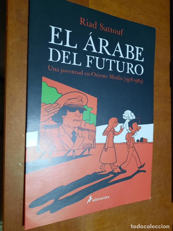 Sammelleidenschaft Andere Papierartikel: EL &Aacute;RABE DEL FUTURO. RIAD SATTOUF. SALAMANDRA. CARTULINA PROMO NOVELA. BUEN ESTADO.