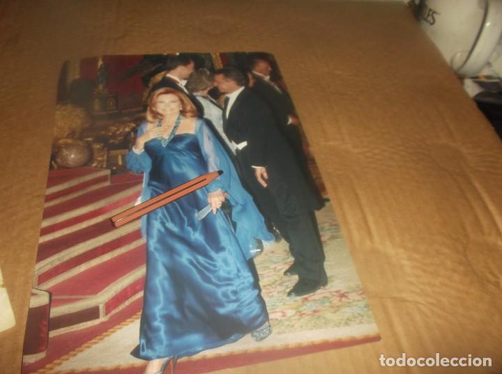 Otros Art&iacute;culos de Coleccionismo en Papel: RECORTE A&Ntilde;O 2005.- LA CANTANTE ROCIO JURADO, CON EL REY FELIPE