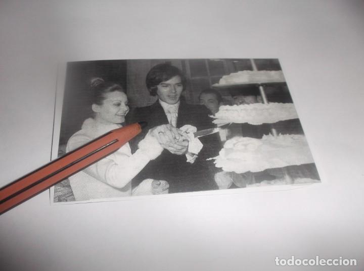 Otros Art&iacute;culos de Coleccionismo en Papel: PEGATINA RECORTE A&Ntilde;O 1913 - BODA DE ROCIO D&Uacute;RCAL Y JUNIOR , 1970