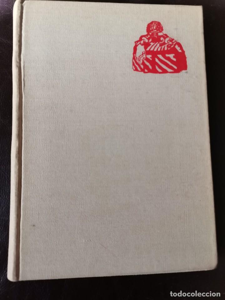 Paper Collecting Others: 1965 LIBRO LA MODA FEMININA EN LA LITERATURA