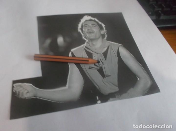 Otros Art&iacute;culos de Coleccionismo en Papel: RECORTE A&Ntilde;O 1980 .- ACTUACI&Oacute;N FIESTA ANDALUCIA DE MIGUEL RIOS