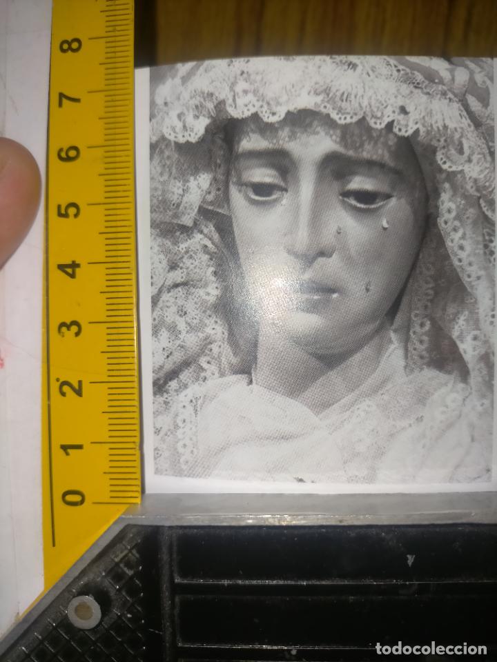 Outros artigos de papel: DE UN RECORTE ENCICLOPEDICO SEMANA SANTA SEVILLA - VIRGEN DEL VALLE