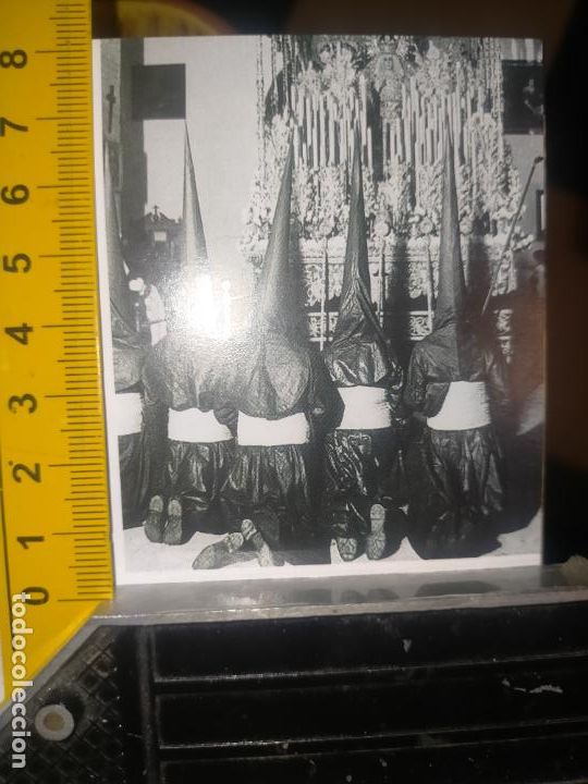 Outros artigos de papel: DE UN RECORTE ENCICLOPEDICO SEMANA SANTA SEVILLA - NAZARENOS DEL GRAN PODER ANTE LA VIRGEN ESPERANZA