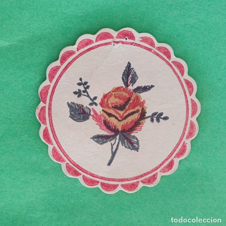 Outros artigos de papel: POSAVASOS - FLOR ROSA