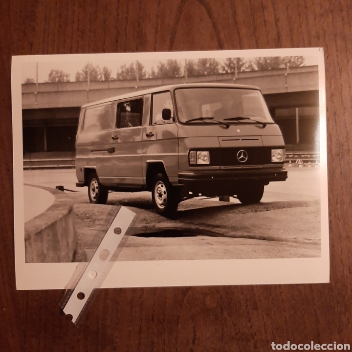 Outros artigos de papel: Fotograf&iacute;a furgoneta Mercedes benz