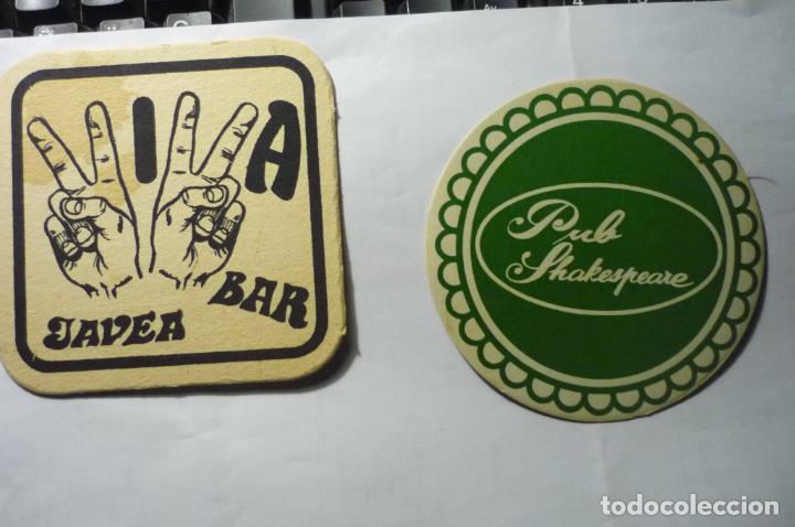 Otros art&iacute;culos de coleccionismo en papel: lote posavasos carton - bar javea y shakespeare pub