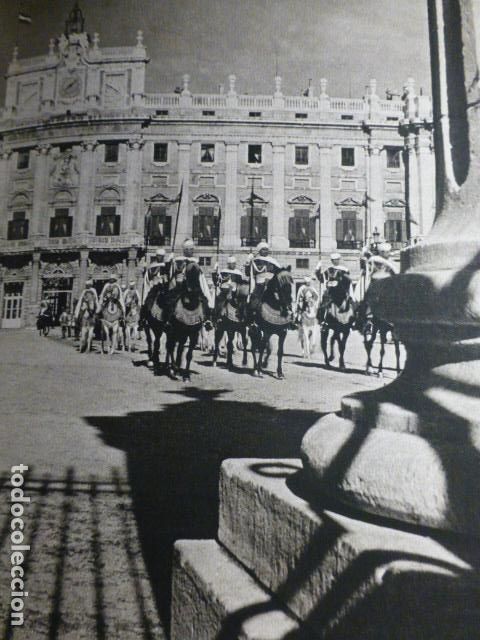 Outros artigos de papel: MADRID GUARDIA MORA EN LA PLAZA DE LA ARMERIA ANTIGUO HUECOGRABADO A&Ntilde;OS 50