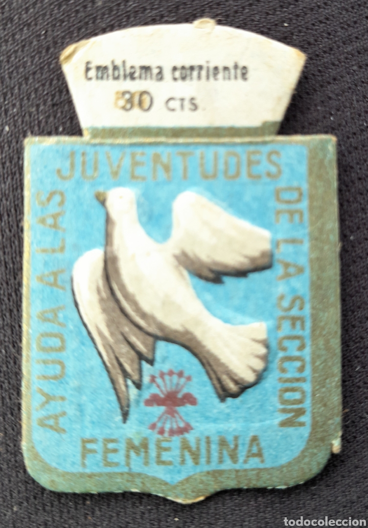 Otros art&iacute;culos de coleccionismo en papel: EMBLEMA DE AUXILIO SOCIAL. AYUDA A LAS JUVENTUDES DE LA SECCI&Oacute;N FEMENINA. Sin serie ni n&uacute;m.
