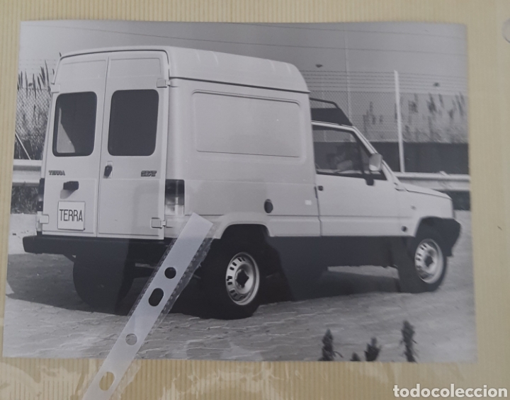 Outros artigos de papel: Fotograf&iacute;a furgoneta seat terra