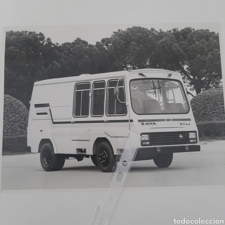 Otros art&iacute;culos de coleccionismo en papel: Fotograf&iacute;a furgoneta sava pegaso 5744