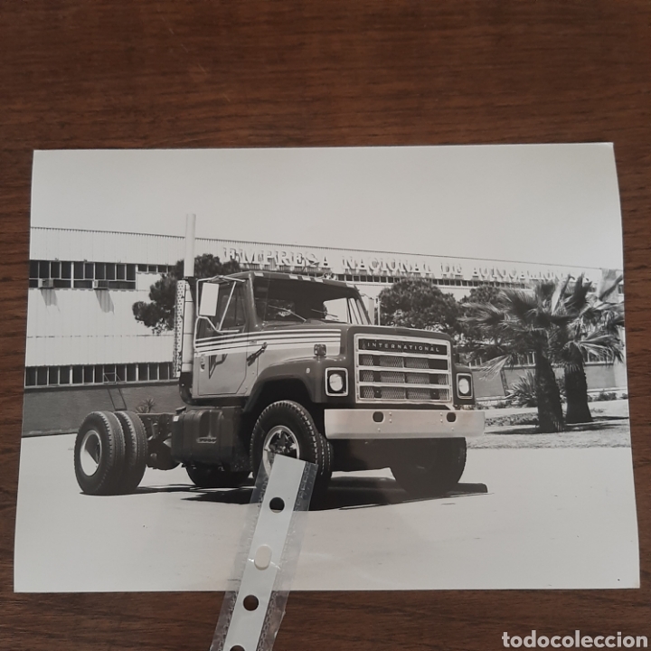 Otros art&iacute;culos de coleccionismo en papel: Fotograf&iacute;a camion international enasa pegaso