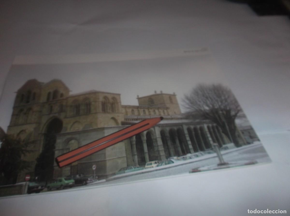 Otros Art&iacute;culos de Coleccionismo en Papel: RECORTE A&Ntilde;O 1988.(&Aacute;VILA) IGLESIA DE SAN VICENTE,APARCAMIENTOS COCHES SEAT,RENAULT,CITRO&Euml;N 2 CABALLOS