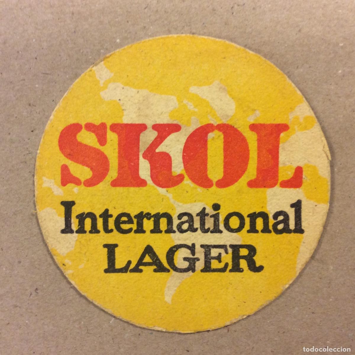 Paper Collecting Others: SKOL INTERNATIONAL LAGER. ANTIGUO POSAVASOS PUBLICITARIO CERVEZA.