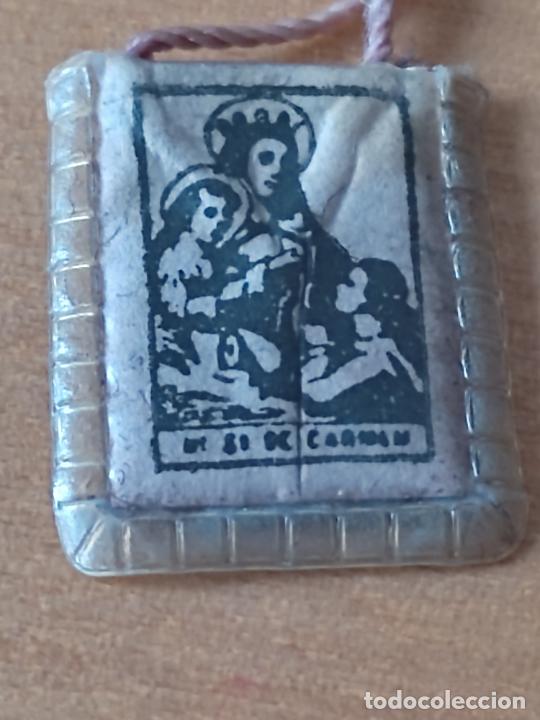 Otros art&iacute;culos de coleccionismo en papel: ESCAPULARIO PL&Aacute;STICO VIRGEN CARMEN 2,2 X 1,7 CM COLECCIONISMO VARIOS