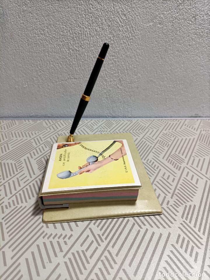 Otros art&iacute;culos de coleccionismo en papel: Antiguo anotador con pluma con publicidad de telefonica. Pluma Iridium
