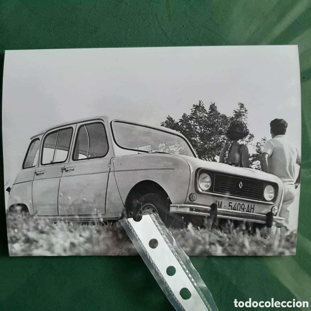 Sammelleidenschaft Andere Papierartikel: Fotograf&iacute;a automovil Renault 4 L