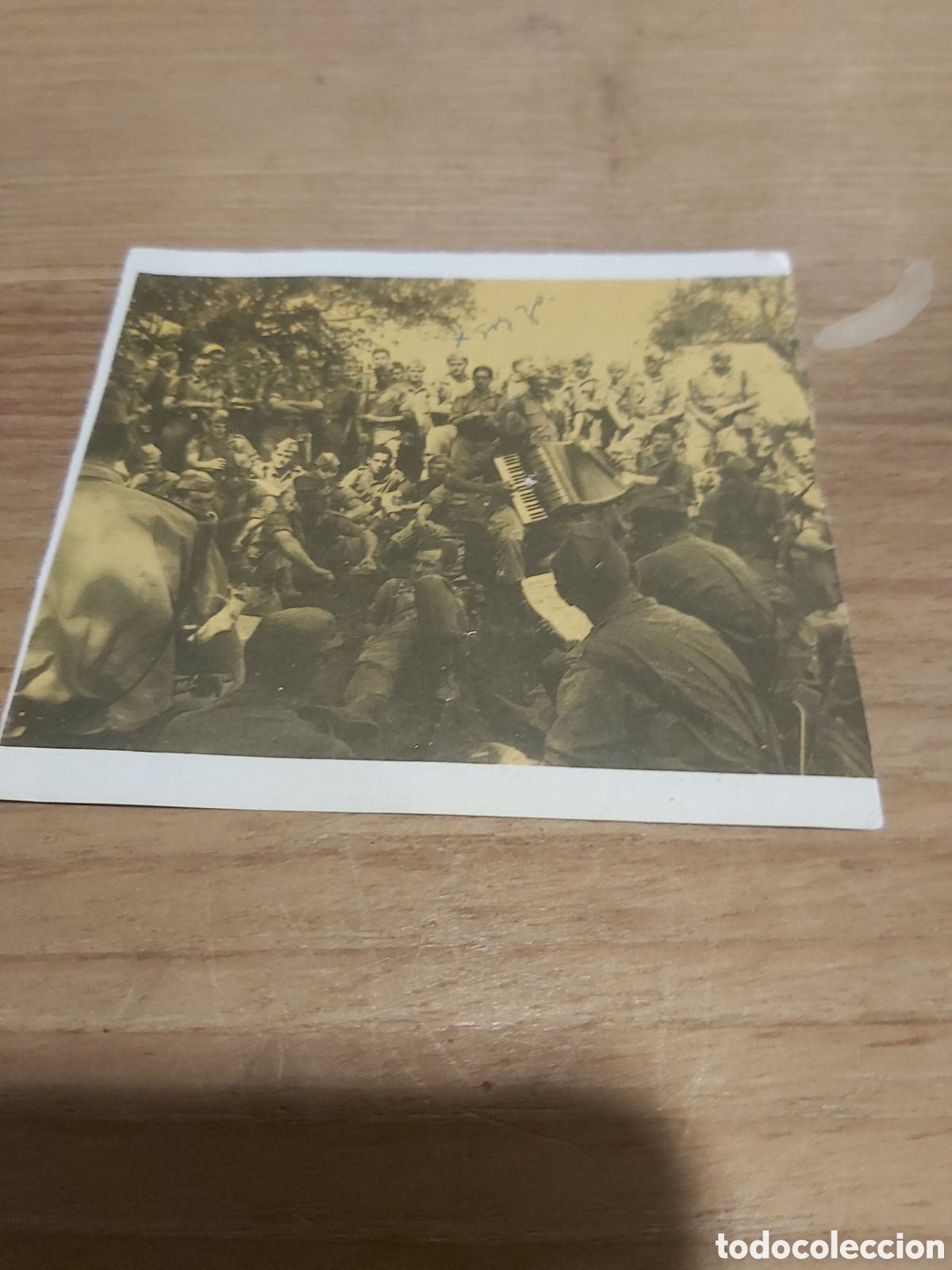 Paper Collecting Others: Recorre revista militares espa&ntilde;oles a&ntilde;os 50