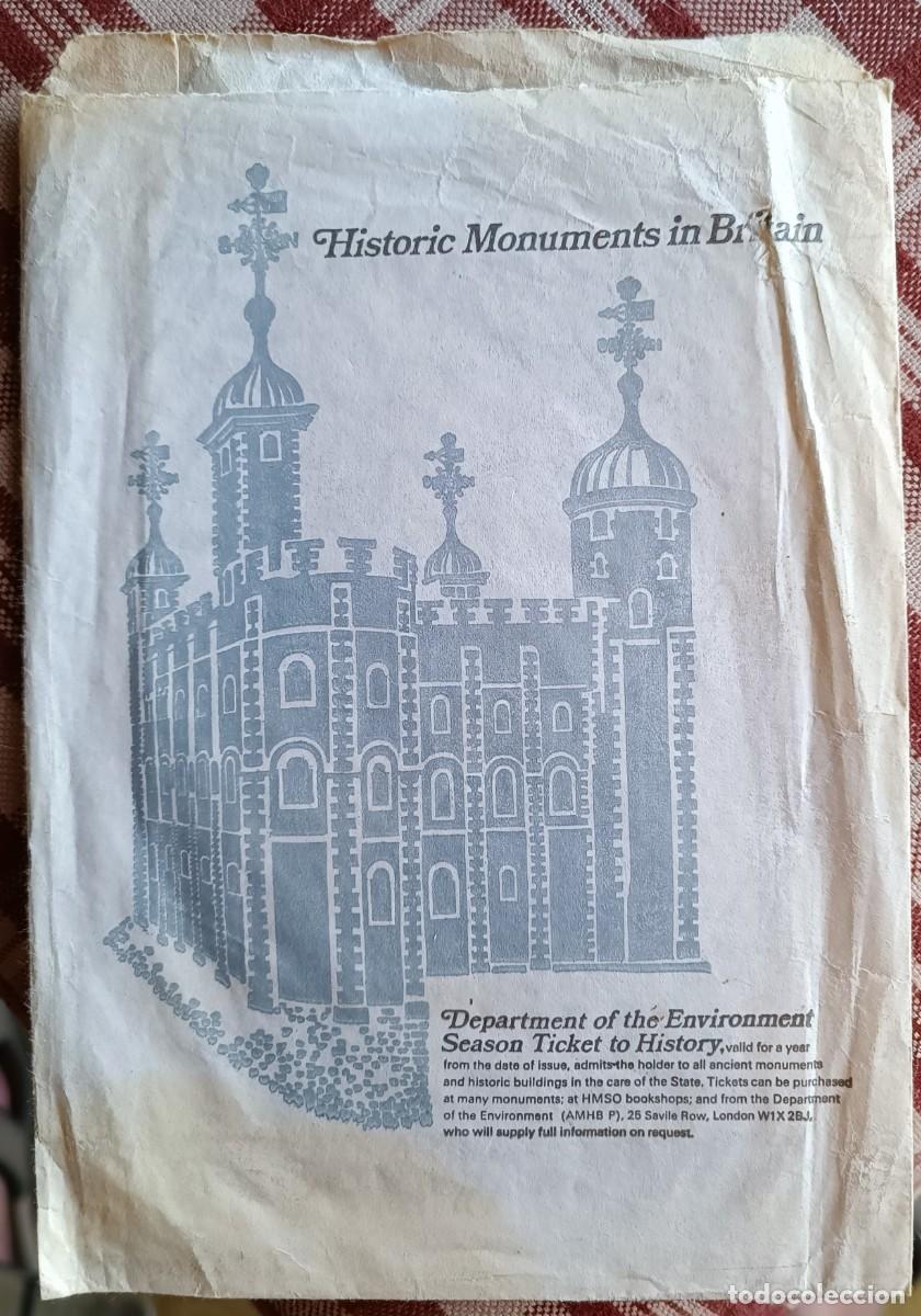 Paper Collecting Others: Sobre Historic Monuments in Btitain