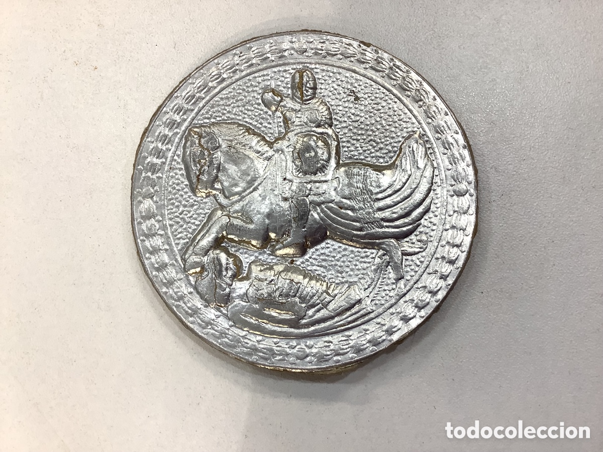 Paper Collecting Others: DECORACI&Oacute;N FUNERARIA PARA ATA&Uacute;DES EN CART&Oacute;N REPUJADO - SAN JORGE - SANT JORDI