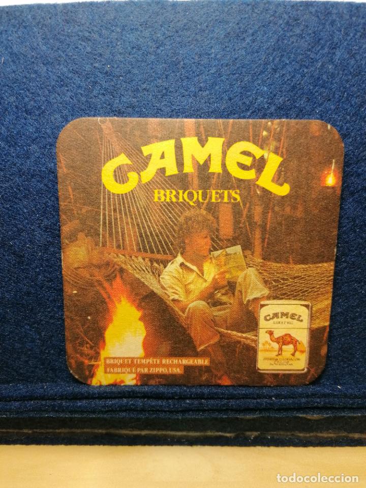Sammelleidenschaft Andere Papierartikel: POSAVASOS CAMEL BRIQUETS