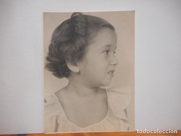 Collectionnisme Papier divers: BONITA FOTOGRAF&Iacute;A. NI&Ntilde;A. MEDIDAS 12,5*19,5 CM.