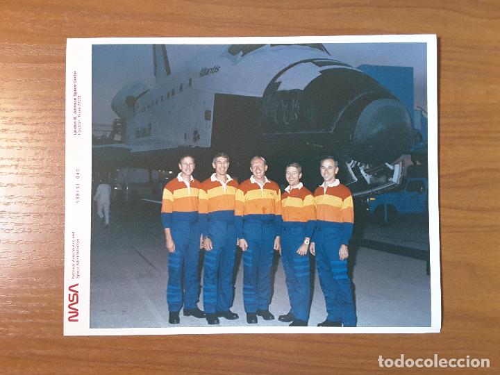 Outros artigos de papel: Foto original NASA tama&ntilde;o DIN A4, Misi&oacute;n STS-38 (S38-S-040) - Space Shuttle