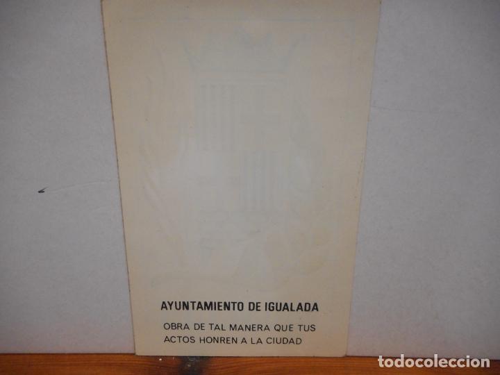 Collectionnisme Papier divers: PEGATINA. AYUNTAMIENTO DE IGUALADA. ESCUDO. MEDIDAS 10,5*7 CM