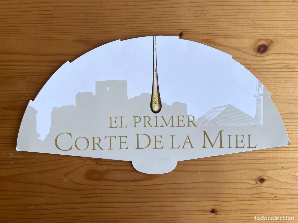 Otros art&iacute;culos de coleccionismo en papel: ABANICO DE CARTON EL PRIMER CORTE DE LA MIEL. AYORA TURISMO