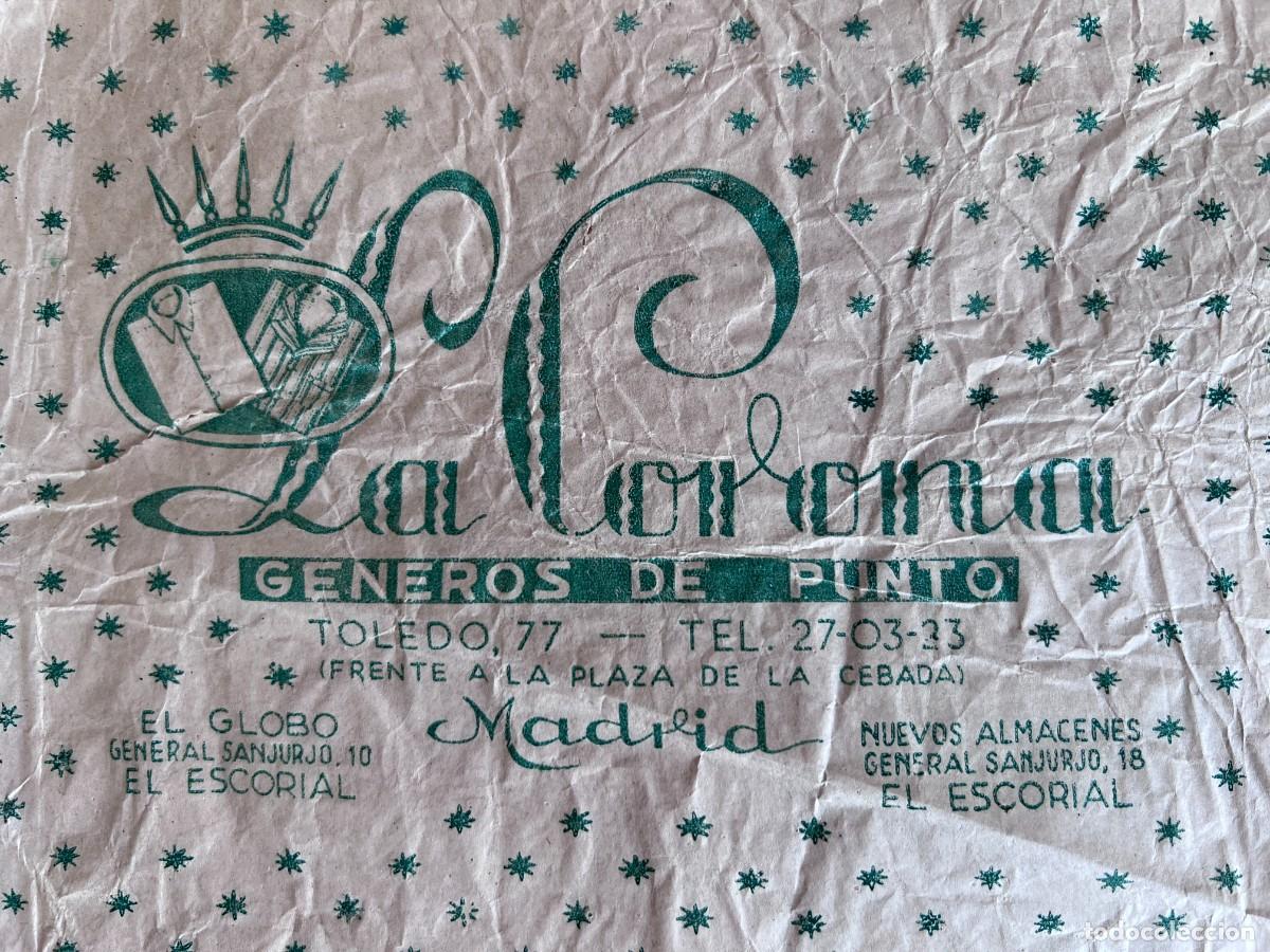 Otros Art&iacute;culos de Coleccionismo en Papel: ANTIGUO ENVOLTORIO DE PAPEL COMERCIO LA CORONA GENEROS DE PUNTO CALLE TOLEDO MADRID
