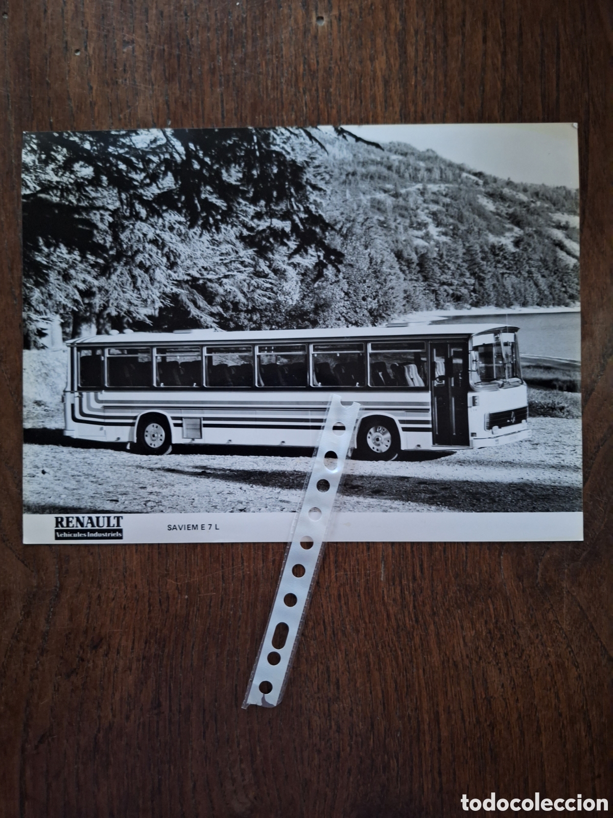 Paper Collecting Others: Fotograf&iacute;a autobus Renault Saviem E 7 L