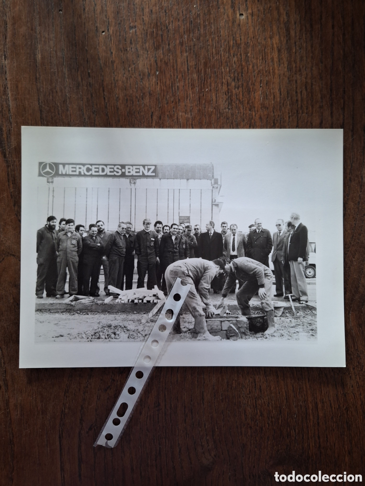 Paper Collecting Others: Fotograf&iacute;a mercedes benz Espa&ntilde;a fabrica vitoria