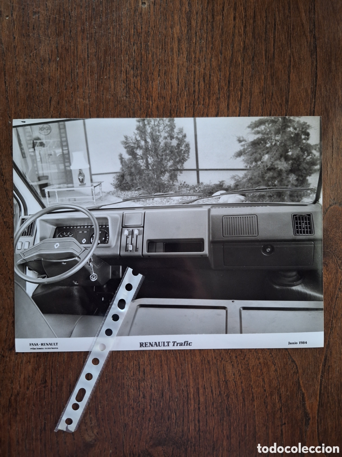 Outros artigos de papel: Fotograf&iacute;a furgoneta Renault Trafic