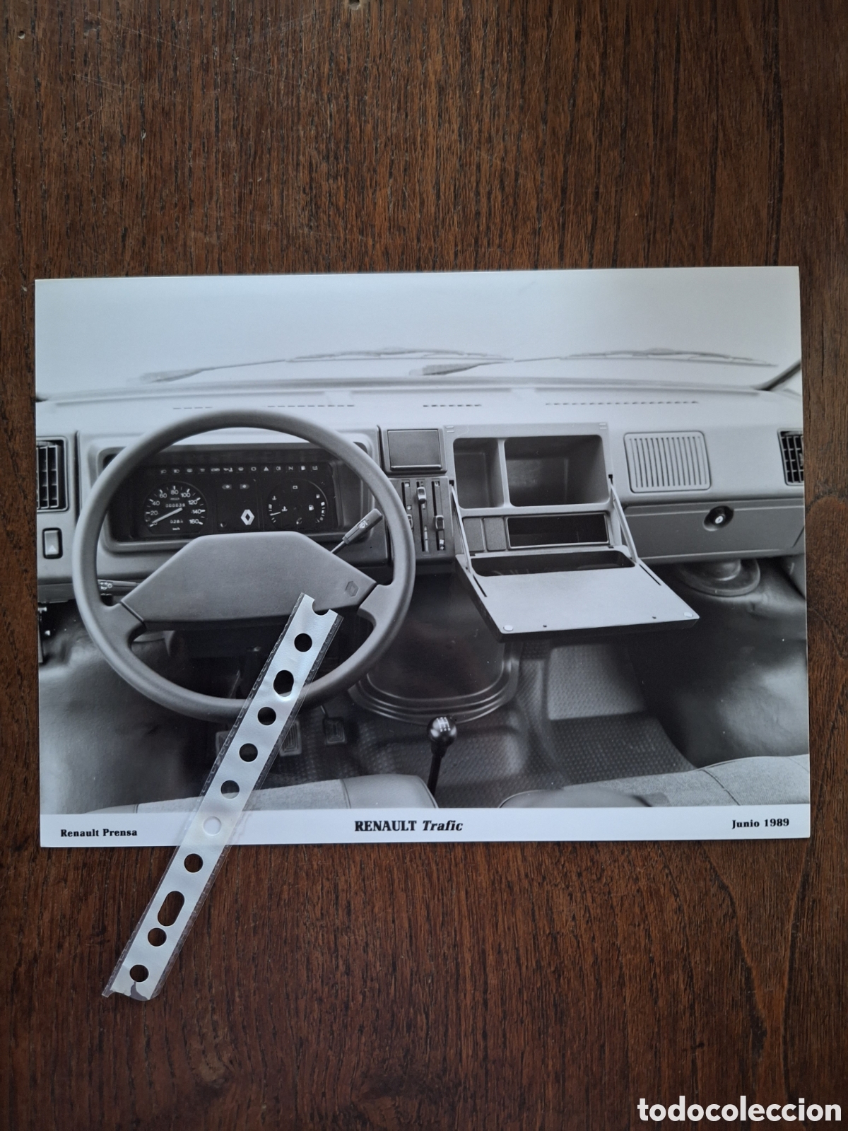 Outros artigos de papel: Fotograf&iacute;a furgoneta Renault Trafic