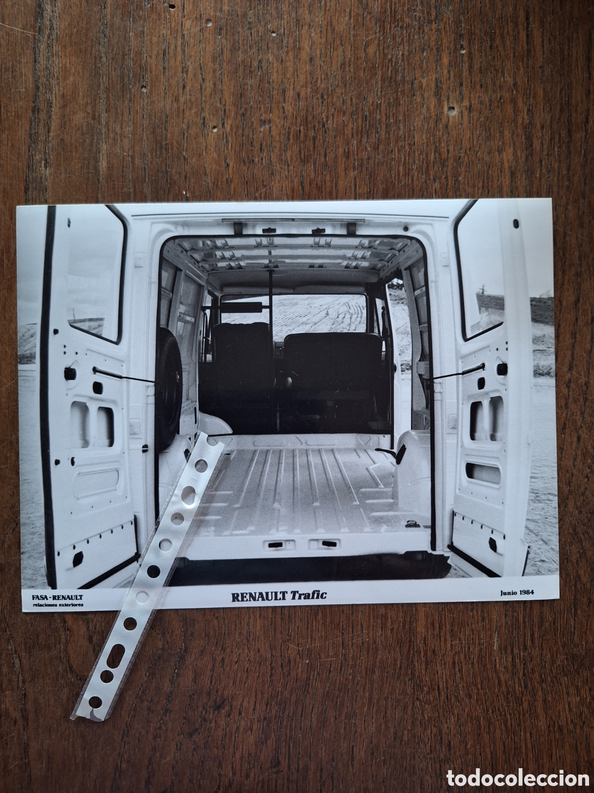 Outros artigos de papel: fotograf&iacute;a furgoneta Renault Trafic