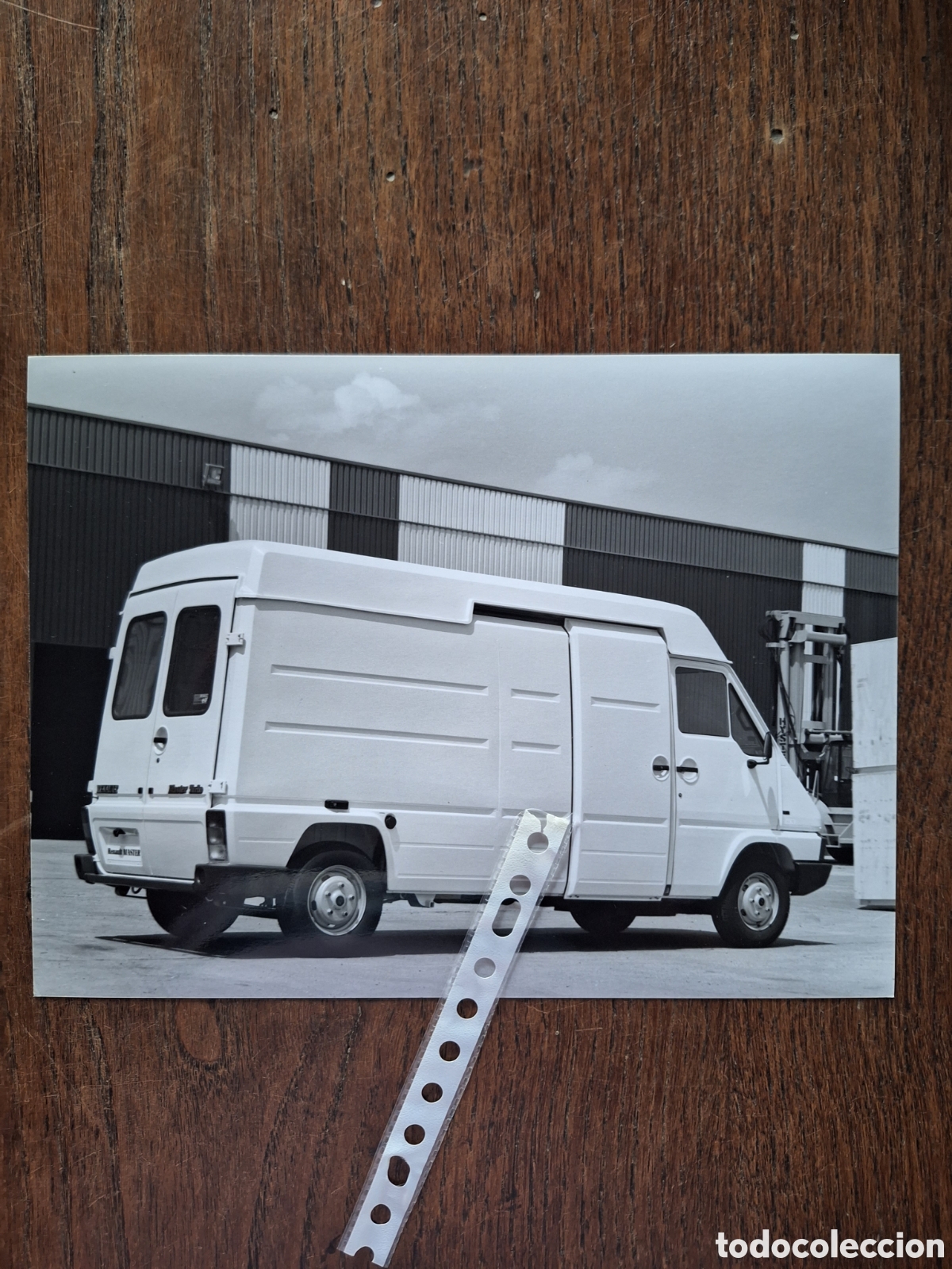 Outros artigos de papel: Fotograf&iacute;a furgoneta Renault Trafic