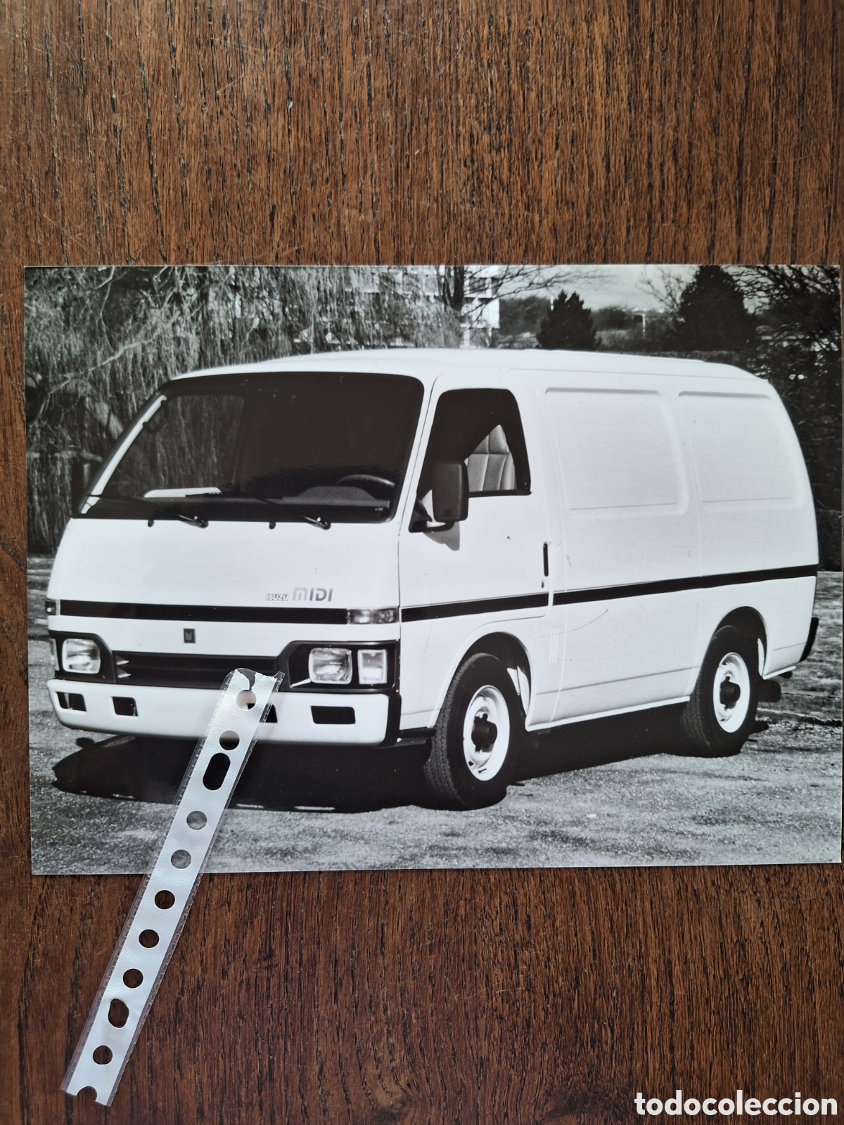Sammelleidenschaft Andere Papierartikel: Fotograf&iacute;a furgoneta Isuzu Midi