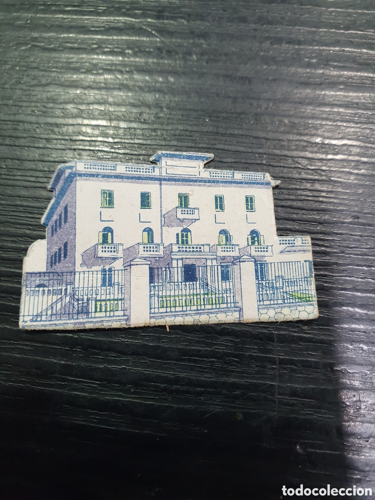 Outros artigos de papel: Emblema Auxilio Social. Escuela alto de los Leones. (L1)