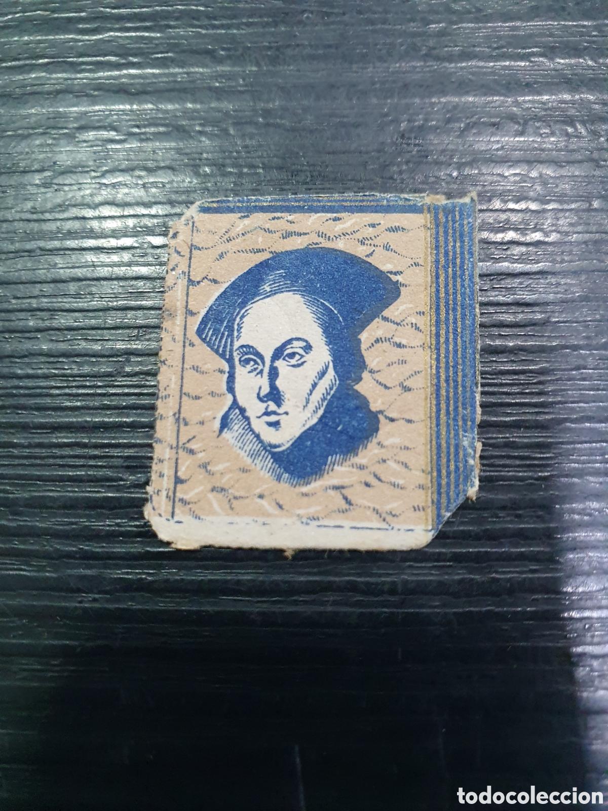 Otros Art&iacute;culos de Coleccionismo en Papel: Emblema Auxilio Social. Luis Vives. (L1)