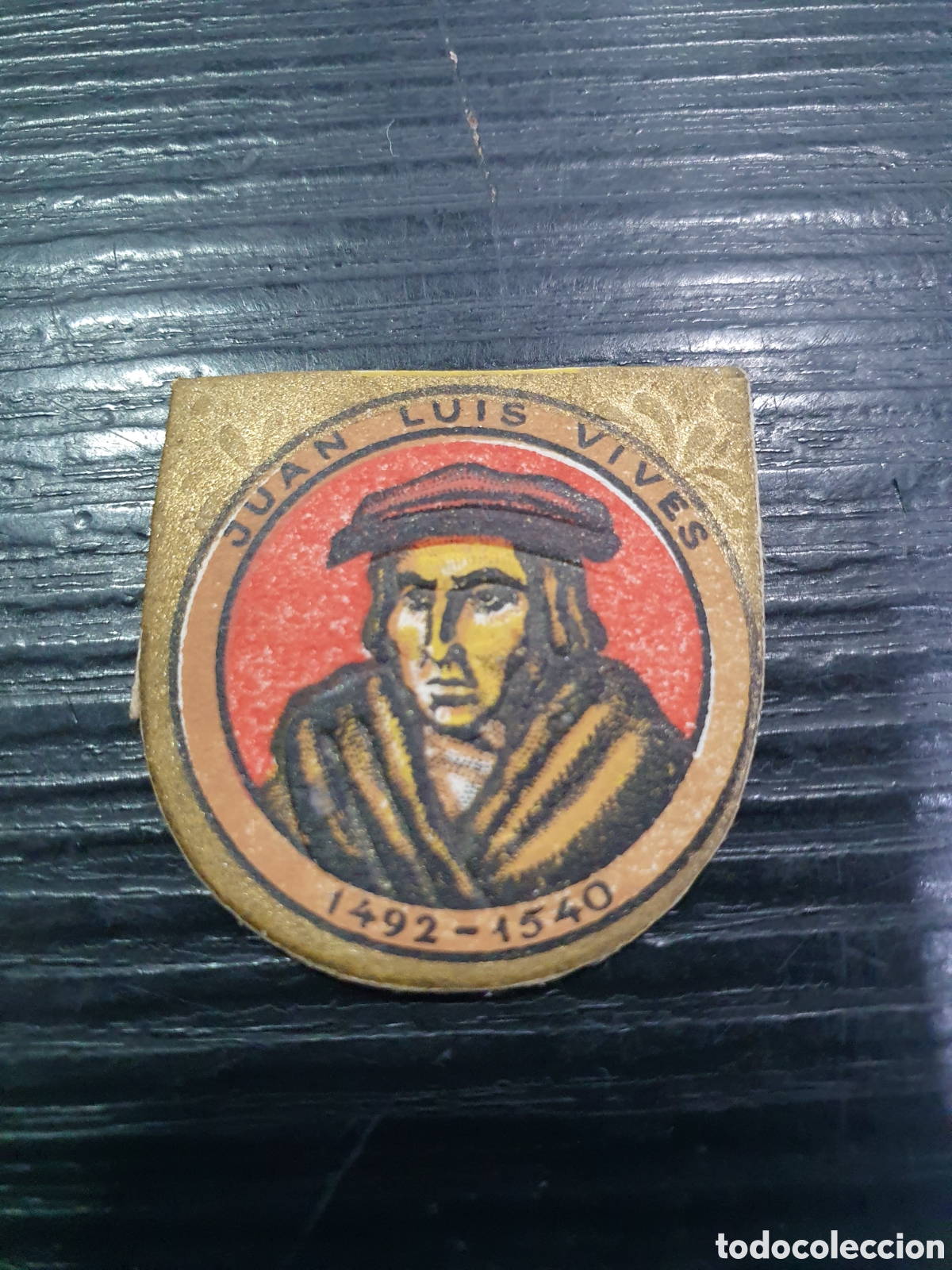 Otros Art&iacute;culos de Coleccionismo en Papel: Emblema Auxilio Social. Juan Luis Vives. (L1)