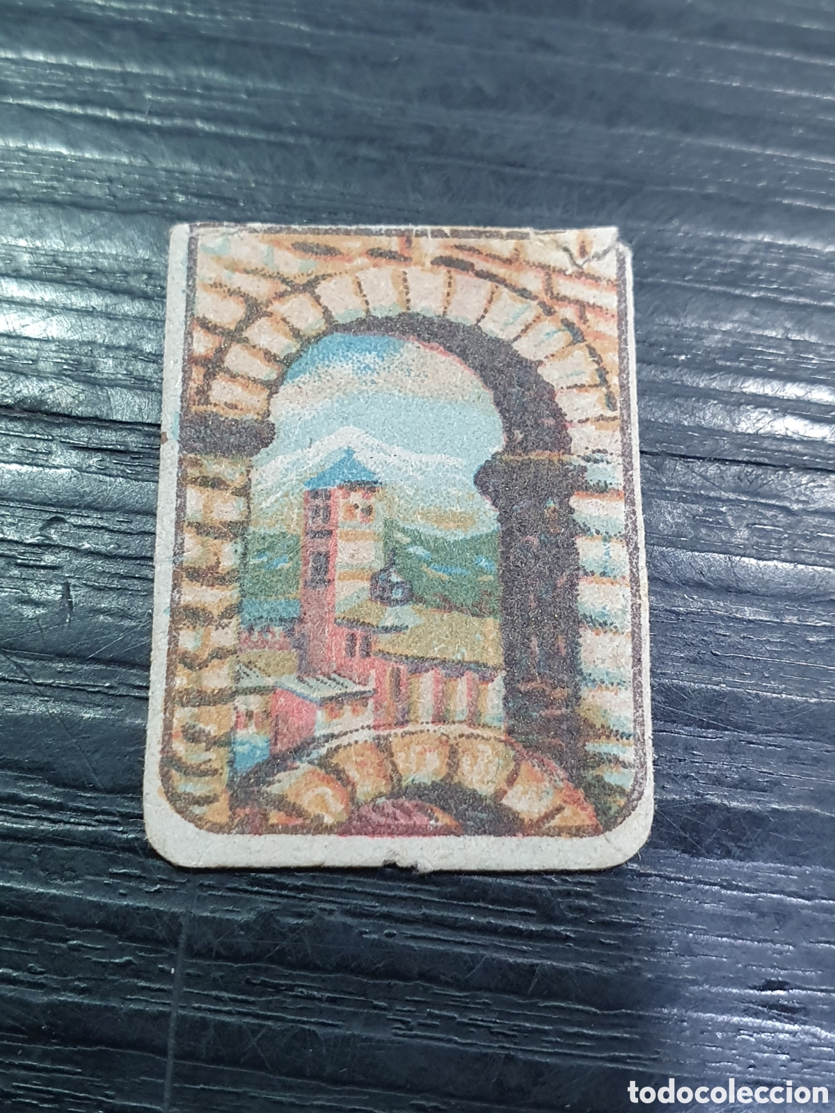 Outros artigos de papel: Emblema Auxilio Social. Segovia. (L2)
