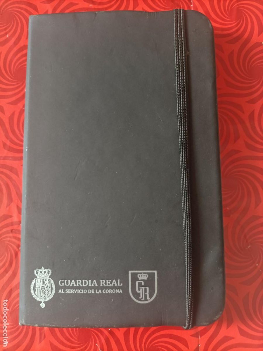 Otros art&iacute;culos de coleccionismo en papel: AGENDA DE LA GUARDIA REAL AL SERVICIO DE LA CORONA, TAPAS EN PIEL CIERRE CON ELASTICO.