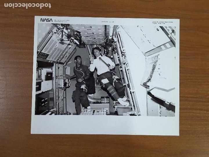 Paper Collecting Others: Foto original NASA tama&ntilde;o DIN A4, Misi&oacute;n STS-50 (STS050-02-020) - Space Shuttle